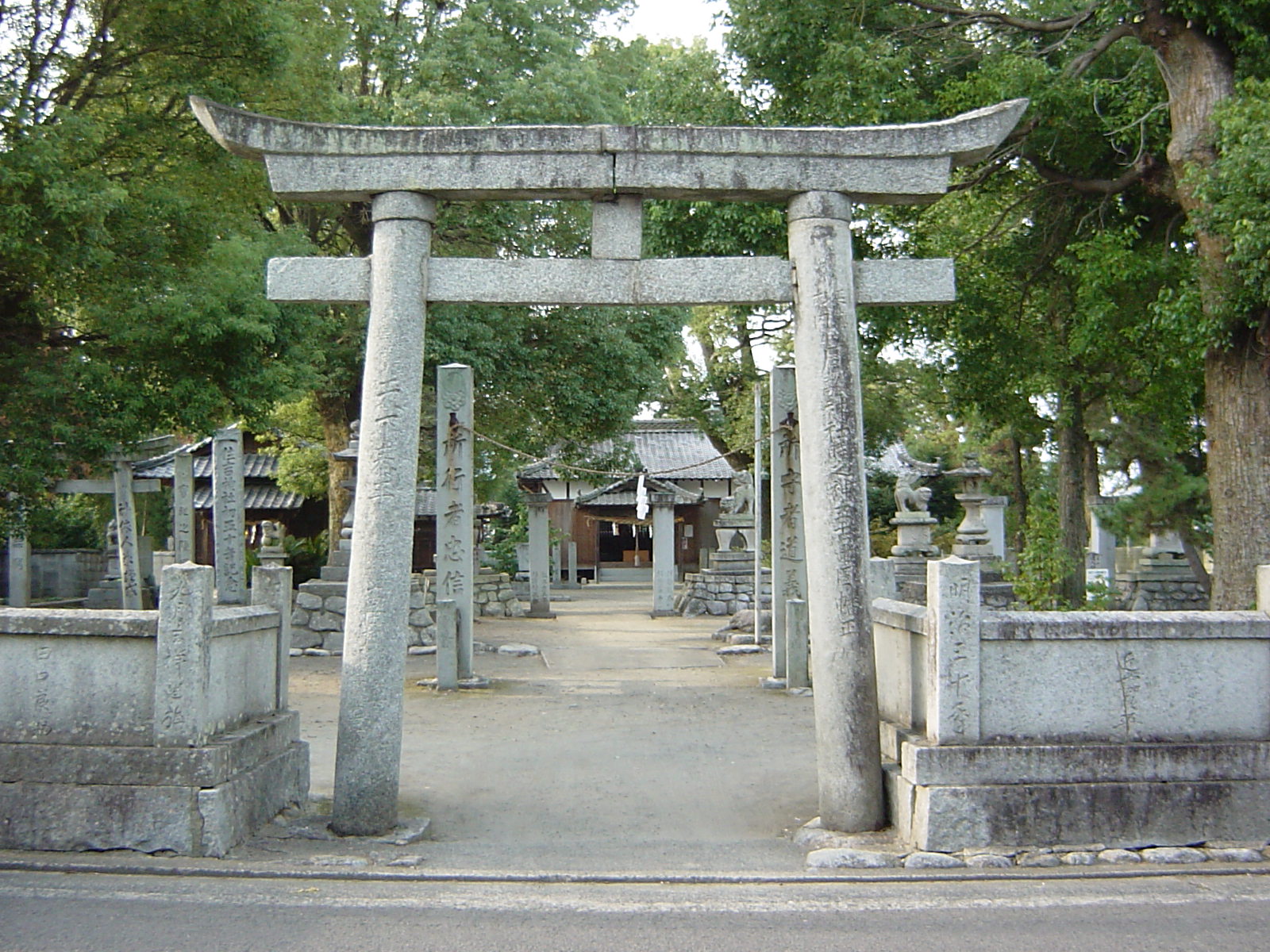 周敷藤原神社