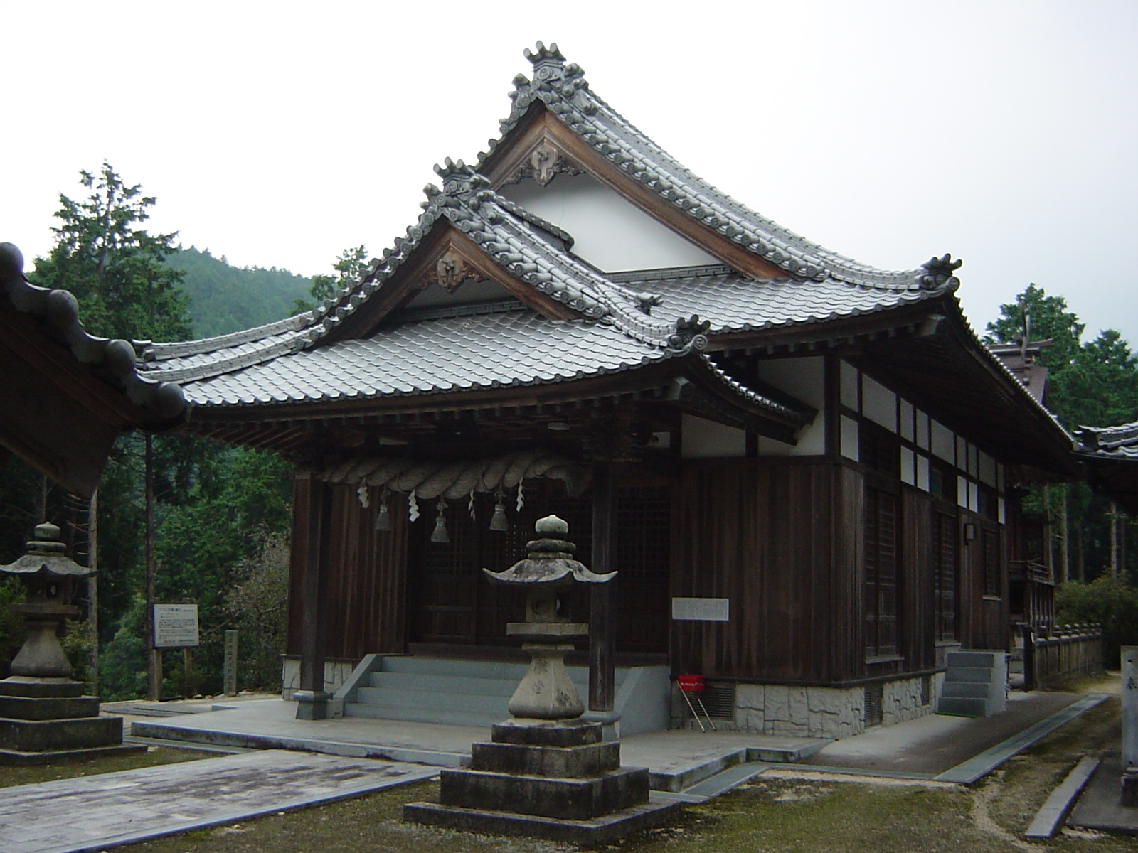 高知八幡神社